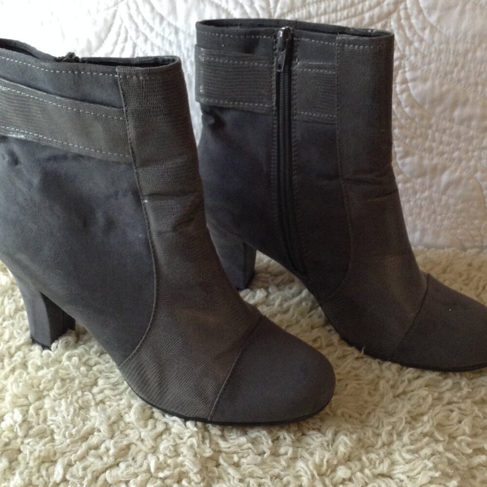 A2 Aero Soles"9W" Grey Faux Suede Boots, Embellished with Leatherette, Zip, Chic